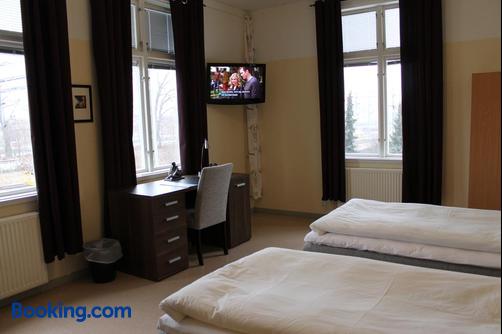 Hotell Lilla Station - Köping - Bedroom