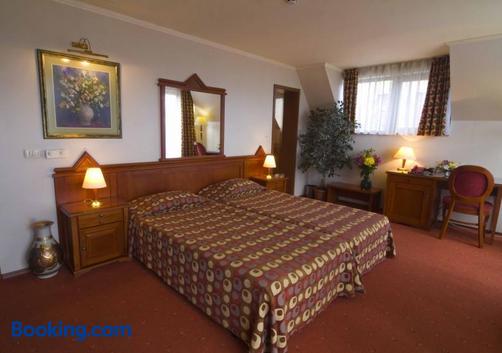 Hotel Central - Veliko Tărnovo - Bedroom