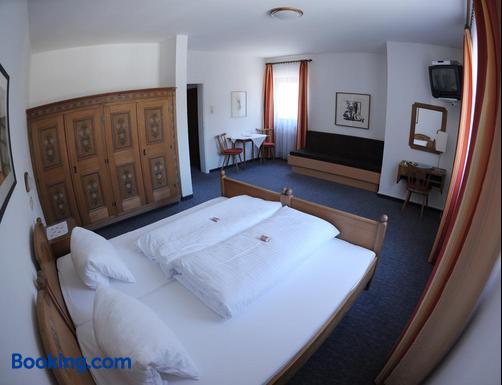 Gästehaus Obwexer - Matrei in Osttirol - Bedroom