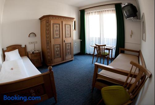 Gästehaus Obwexer - Matrei in Osttirol - Bedroom
