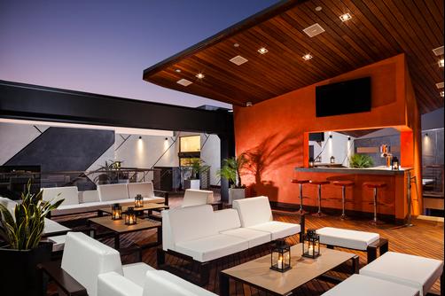 The Moment Hotel - Hollywood - Building