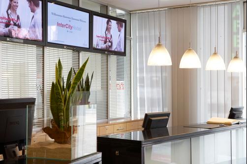 InterCityHotel Wien - Vienna - Front desk