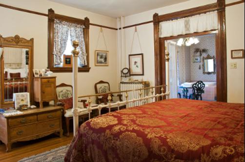 Castle Marne Bed & Breakfast - Denver - King bedroom