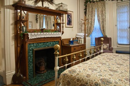 Castle Marne Bed & Breakfast - Denver - Queen bedroom