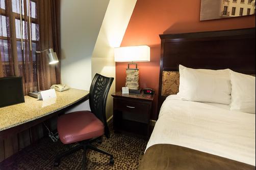 The Emily Morgan San Antonio - a DoubleTree by Hilton Hotel - San Antonio - Bedroom