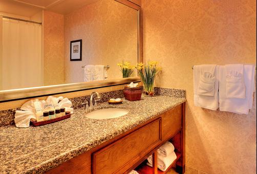 HarbourView Inn - Charleston - Bathroom