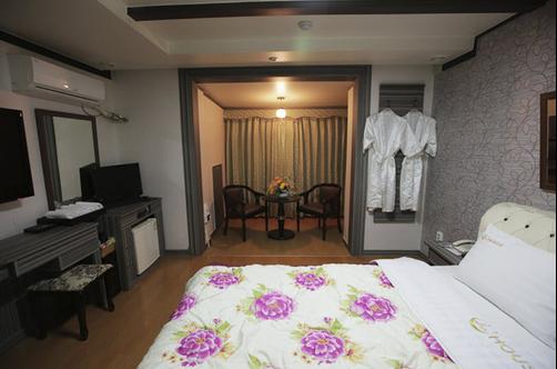 Goodstay Lynn House Hotel - Jeonju - Bedroom