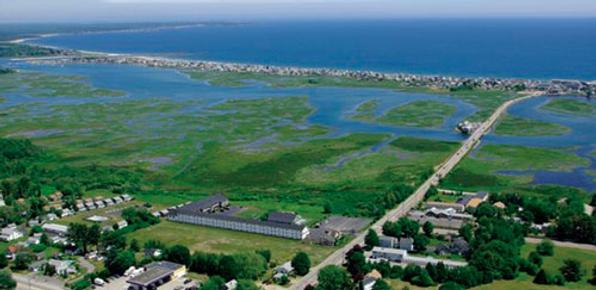Misty Harbor Resort Motel - Wells - Outdoor view