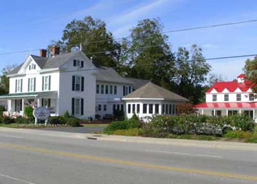 The Inn & Garden Cafe - Onancock - Building