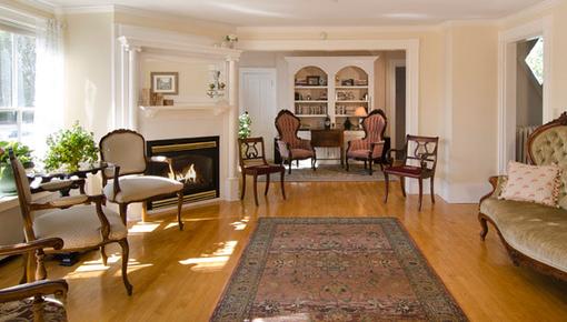 Bird House Inn & Gardens - Excelsior - Living room