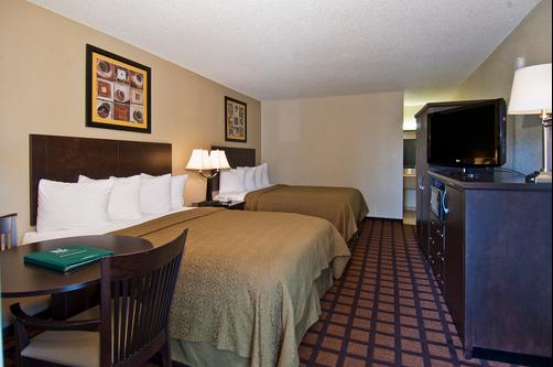 Quality Inn Daytona Speedway I-95 - Daytona Beach - Bedroom