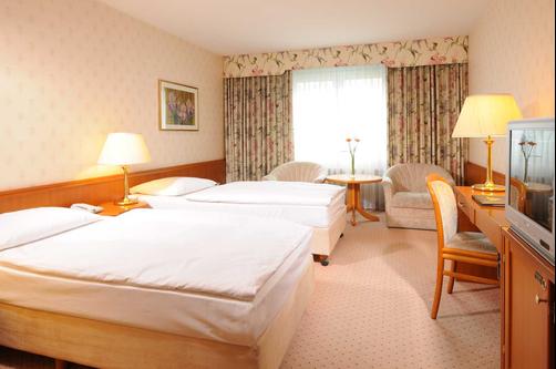 Maritim Hotel Munich - Munich - Bedroom