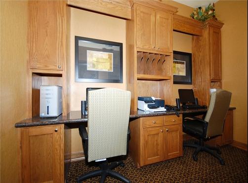 Best Western Plus Christopher Inn & Suites - Forney - Business centre