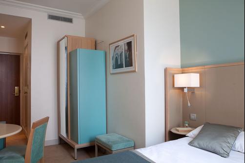 Hotel Corona Opera - Paris - Bedroom