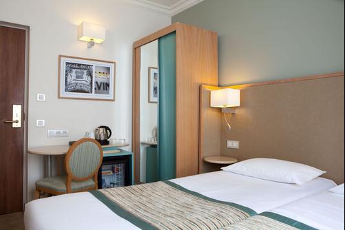 Hotel Corona Opera - Paris - Bedroom