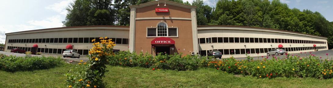 Econo Lodge - Montpelier - Building