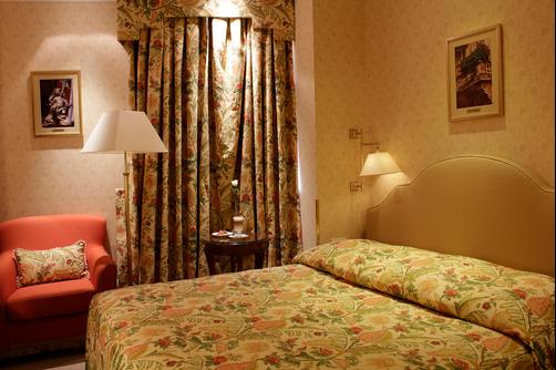 Swiss Hotel - Lviv - Bedroom