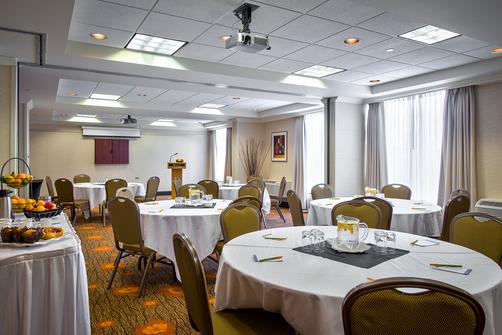 Hilton Garden Inn Saskatoon Downtown - Saskatoon - Conference room