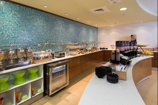 SpringHill Suites by Marriott Columbia Downtown The Vista - Columbia - Food