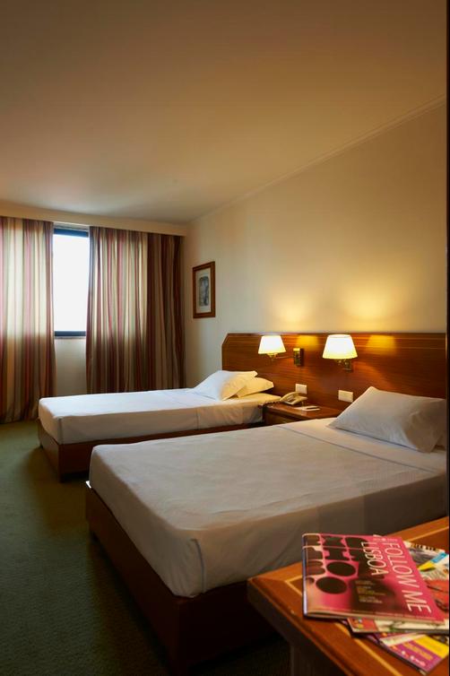 Hotel Real Parque - Lisbon - Bed