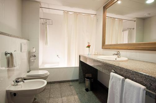 Real Bellavista Hotel & Spa - Albufeira - Bathroom
