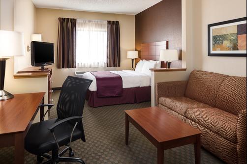 Quality Inn Sheboygan - Sheboygan - Bedroom