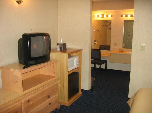 Econo Lodge - Medford - Bathroom