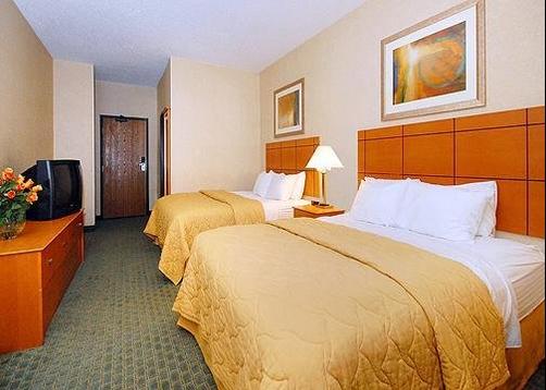 Super 8 Lees Summit - Lee's Summit - Bedroom