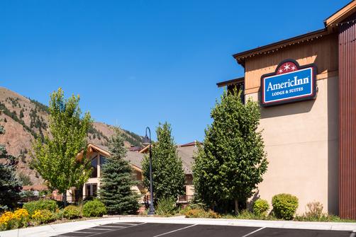 AmericInn Lodge & Suites Hailey - Sun Valley - Hailey - Building