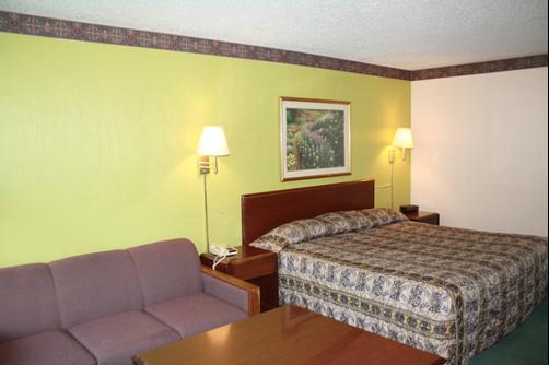 Relax Inn - Monroe - Monroe - King bedroom