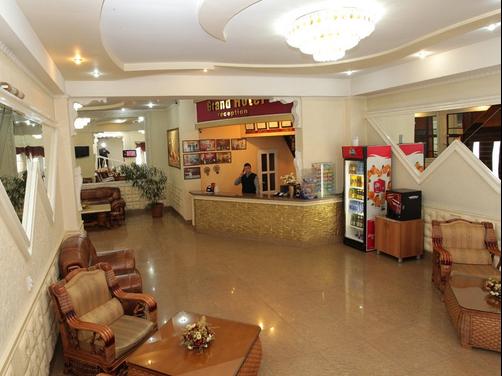 Grand Hotel - Bishkek - Front desk