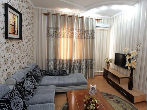 Grand Hotel - Bishkek - Living room