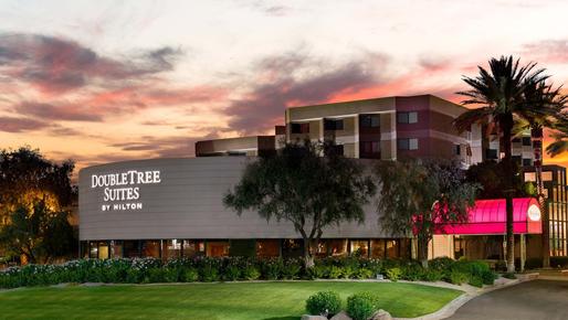 DoubleTree Suites by Hilton Phoenix - Phoenix - Building