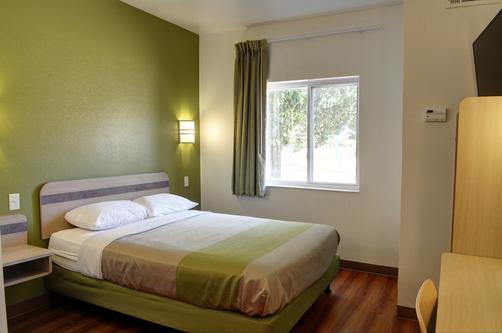 Motel 6 New Orleans LA - New Orleans - Bedroom