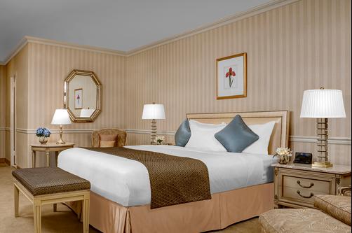 Park Lane Hotel - New York City - Queen bedroom