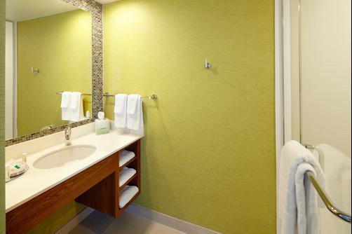 SpringHill Suites by Marriott Pittsburgh Latrobe - Latrobe - Bathroom
