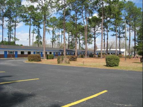 Cheerio Inn - Glennville - Glennville - Building