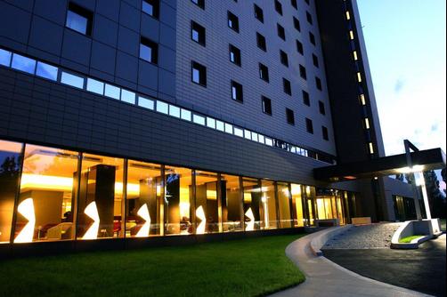 Ramada Plaza Bucharest Convention Center - Bucharest - Building