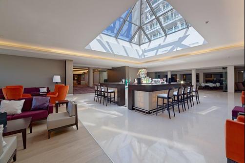 Ramada Plaza Bucharest Convention Center - Bucharest - Bar