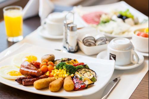 Ramada Plaza Bucharest Convention Center - Bucharest - Food