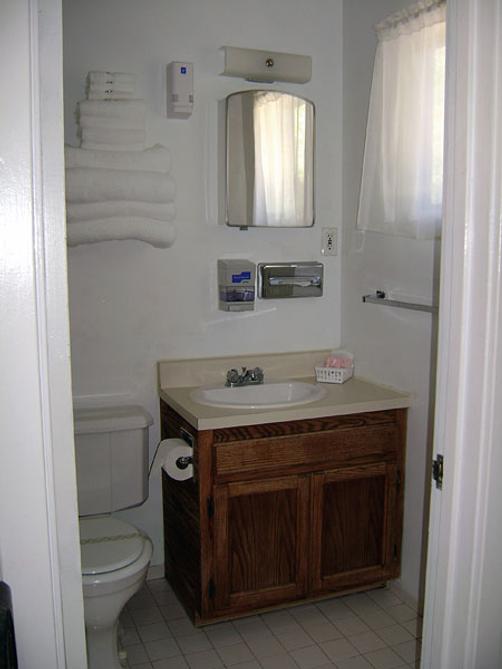 Cedar Lodge Motel - Dunsmuir - Dunsmuir - Bathroom