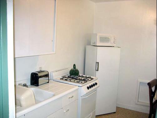 Cedar Lodge Motel - Dunsmuir - Dunsmuir - Kitchen