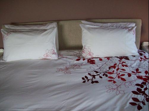 Hottentots Mountain View Guest House - Somerset West - Bed