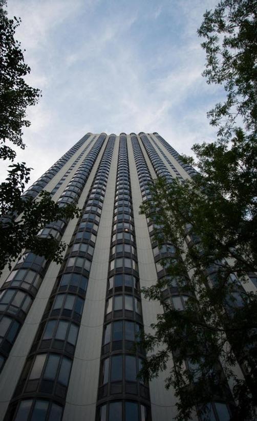 Eugenie Terrace - Chicago - Building