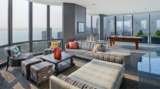 Eugenie Terrace - Chicago - Living room