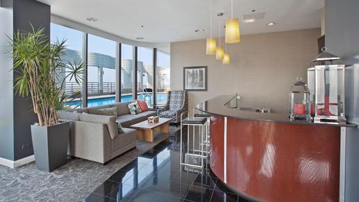 Eugenie Terrace - Chicago - Front desk
