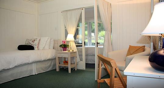 Pepper Tree Retreat - Ojai - Bedroom