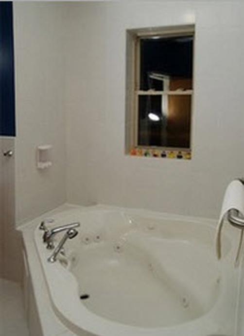 Ashland Arms Guest House - Chicago - Bathroom