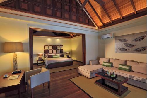 Kurumba Maldives - Male - Bedroom