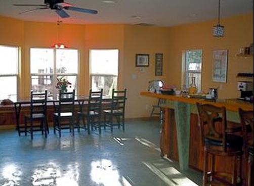 Brava House Bed And Breakfast - Austin - Restaurant